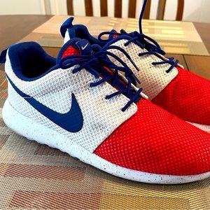 Nike ID Roshe Run size 9